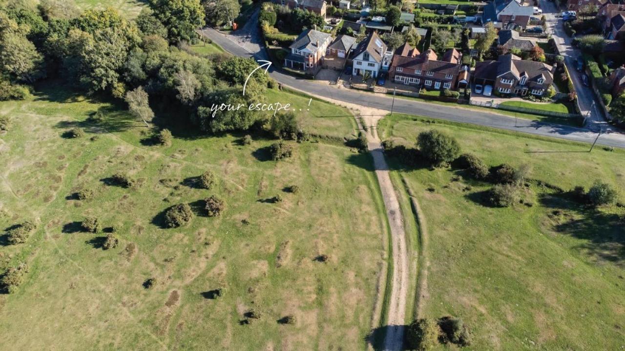 Surrey Lodge ブロッケンハースト エクステリア 写真